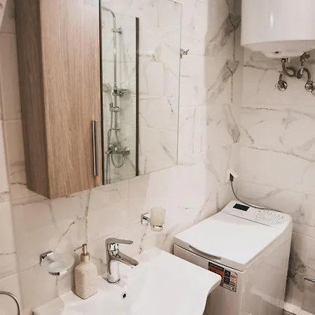 Demys Vacation كانوني